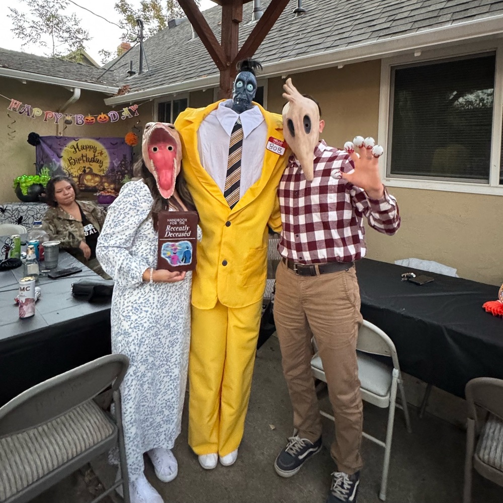 Spirit Kids Yellow Costume Suit with Tie - Picture 5 of 7